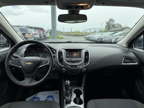 Used 2018 Chevrolet Cruze LT w/ LT Convenience Package FWD image 19