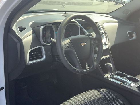 Used 2017 Chevrolet Equinox LS image 16