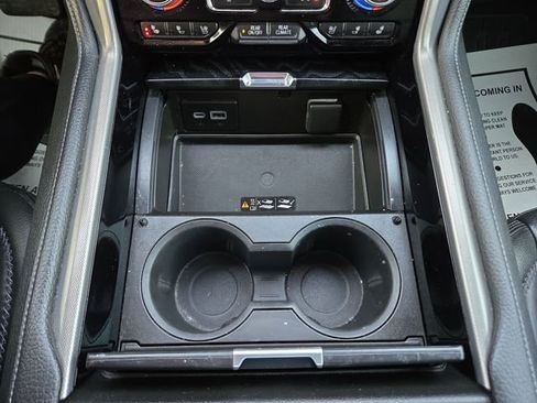 Used 2021 GMC Yukon XL Denali w/ Denali Premium Package image 23