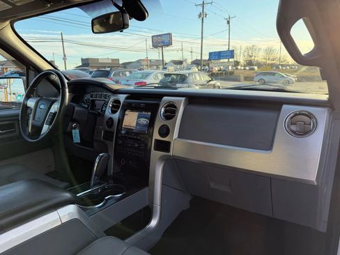 Used 2011 Ford F150 Platinum image 19