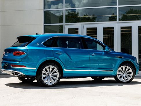 New 2025 Bentley Bentayga Extended Wheelbase image 22