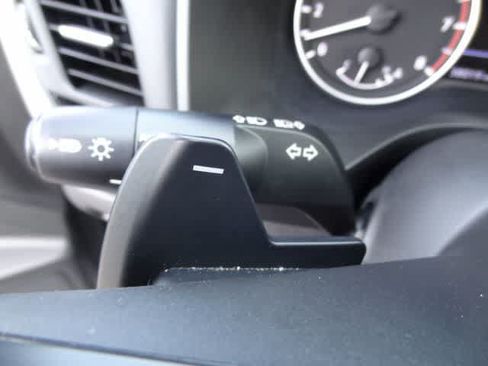Used 2025 Nissan Rogue SV AWD/4WD image 20