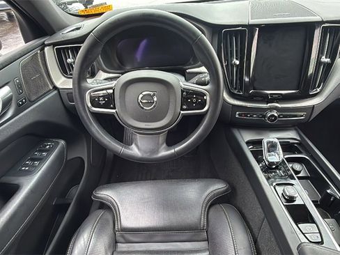 Certified 2024 Volvo XC60 B5 Ultimate w/ Climate Package image 8