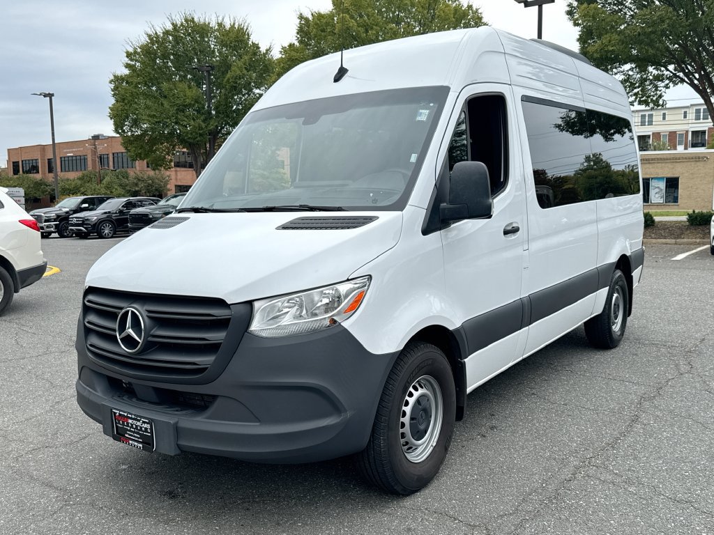 Used 2024 Mercedes-Benz Sprinter 2500 image 3