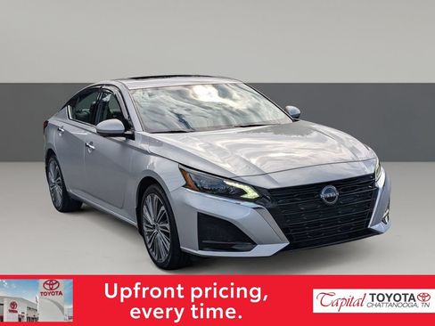 Used 2024 Nissan Altima 2.5 SL AWD/4WD image 2