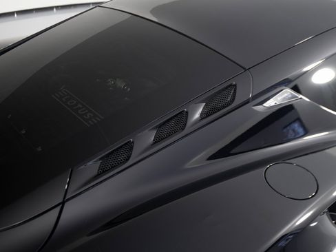 Used 2025 Lotus Emira image 40