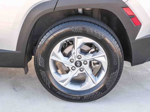 Used 2024 Hyundai Tucson SEL AWD/4WD image 9