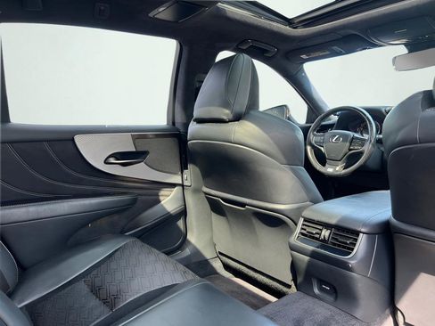 Used 2018 Lexus LS 500 F Sport w/ Accessory Package (Z2) RWD image 27