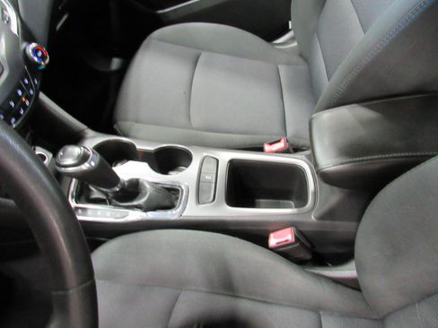Used 2016 Chevrolet Cruze LT w/ Convenience Package FWD image 13