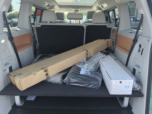 New 2025 Volkswagen ID. Buzz 1st Edition image 31