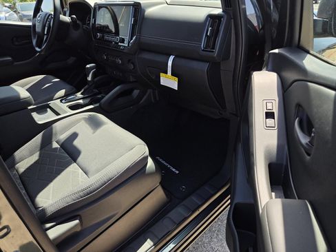 New 2027 Nissan Frontier SV w/ Tow Package RWD image 12