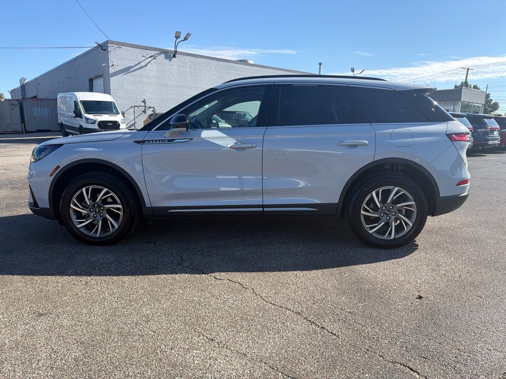Used 2026 Lincoln Corsair Premiere AWD/4WD image 10