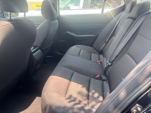 Used 2025 Nissan Altima 2.5 SV FWD image 23