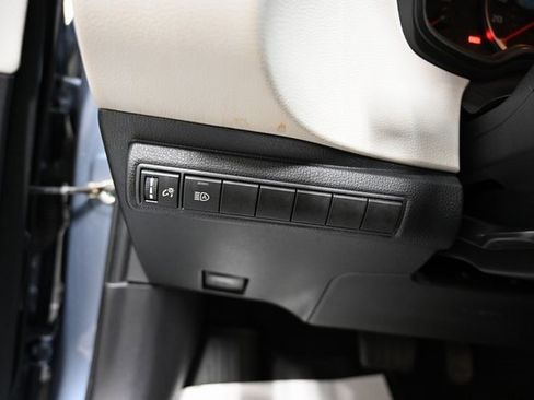 Used 2022 Toyota Corolla SE image 25