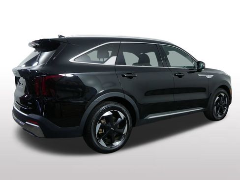 Used 2025 Kia Sorento EX AWD/4WD image 11