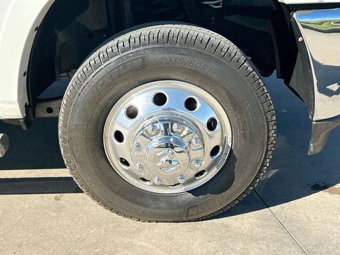 Used 2019 RAM 3500 Laramie image 10