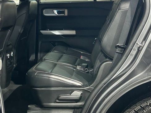 Used 2022 Ford Explorer Limited w/ Equipment Group 301A AWD/4WD image 52