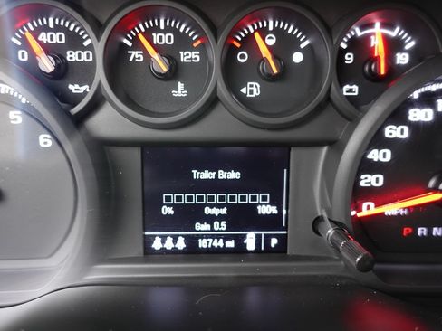 Used 2024 Chevrolet Silverado 1500 Custom AWD/4WD image 51