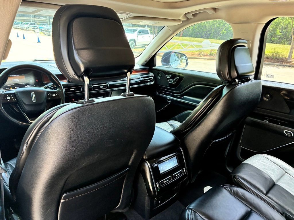 Used 2020 Lincoln Aviator Reserve w/ Equipment Group 201A AWD/4WD image 13