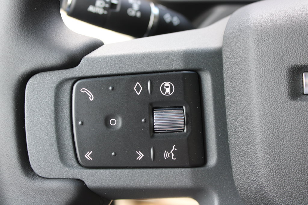 New 2026 Land Rover Defender 110 S AWD/4WD image 18