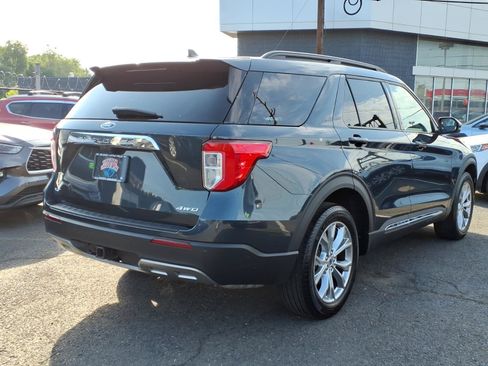 Used 2024 Ford Explorer XLT w/ Equipment Group 202A AWD/4WD image 6