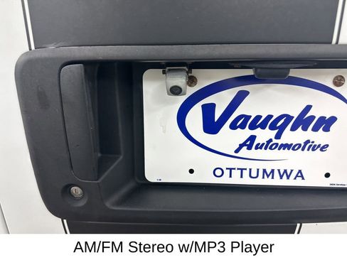 Used 2017 Chevrolet Express 2500 image 18