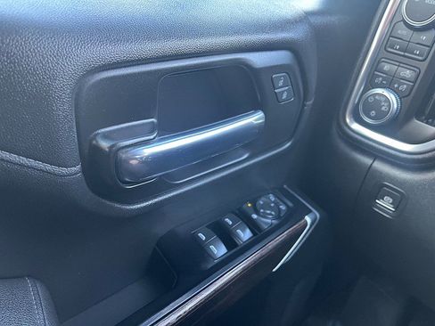 Used 2020 GMC Sierra 1500 Elevation image 34