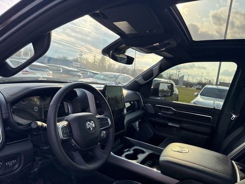 Used 2025 RAM 1500 Laramie w/ Night Edition image 12