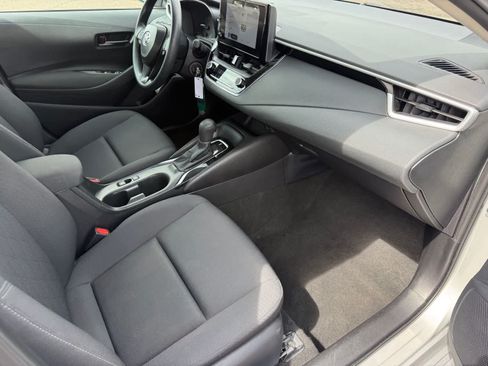 Used 2025 Toyota Corolla LE FWD image 28