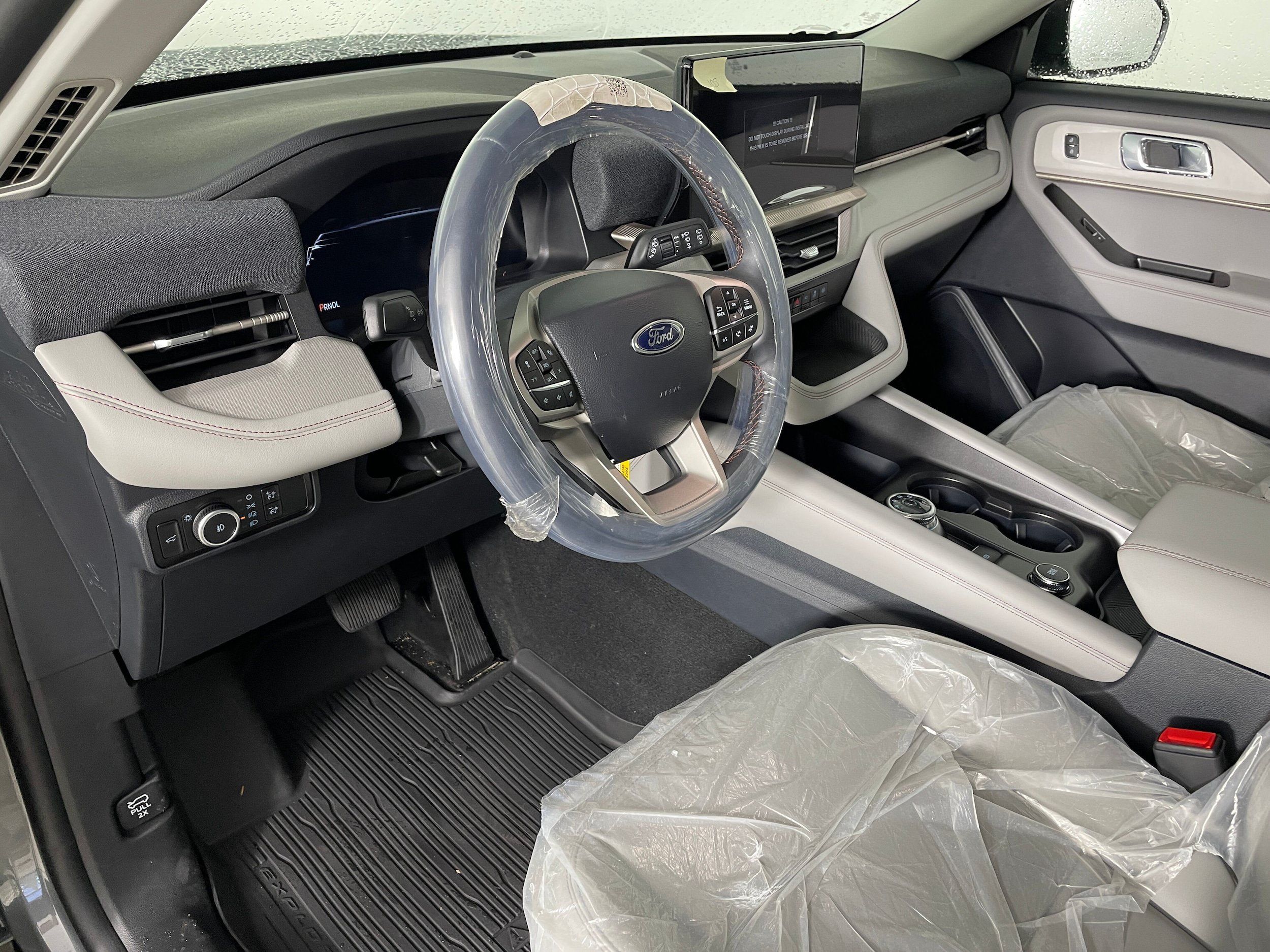 New 2026 Ford Explorer Active w/ Active Comfort Package AWD/4WD image 2