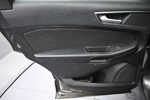 Used 2017 Ford Edge SE w/ Cargo Accessory Package AWD/4WD image 18