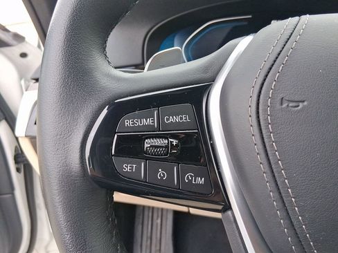 Certified 2023 BMW 530e w/ Executive Package image 17