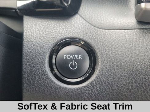 Used 2025 Toyota Camry SE image 11