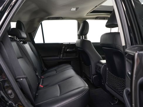 Used 2019 Toyota 4Runner Limited w/ Four Season Floor Mat Package AWD/4WD image 12