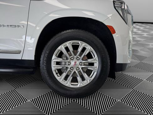 Used 2023 GMC Yukon XL SLT image 10
