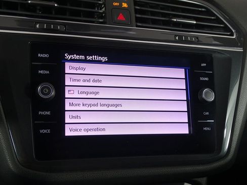 Used 2019 Volkswagen Tiguan SE image 30