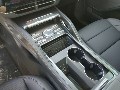 New 2026 Lincoln Nautilus Premier AWD/4WD image 19