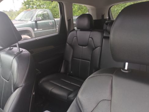 Used 2022 Kia Telluride EX image 16