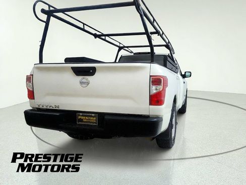 Used 2017 Nissan Titan S RWD image 7