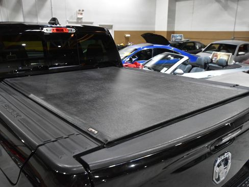 Used 2019 RAM 1500 Limited AWD/4WD image 17