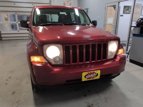Used 2008 Jeep Liberty Sport image 28