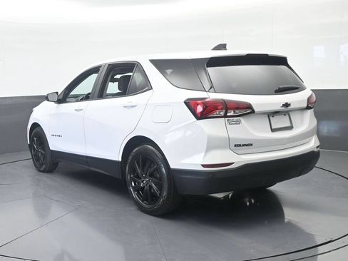 Used 2024 Chevrolet Equinox LS w/ LS Convenience Package FWD image 4