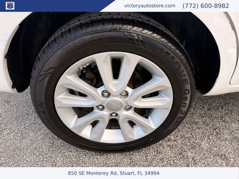 Used 2013 Kia Soul + FWD image 27
