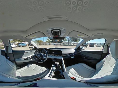 Used 2025 Hyundai Elantra Limited image 43