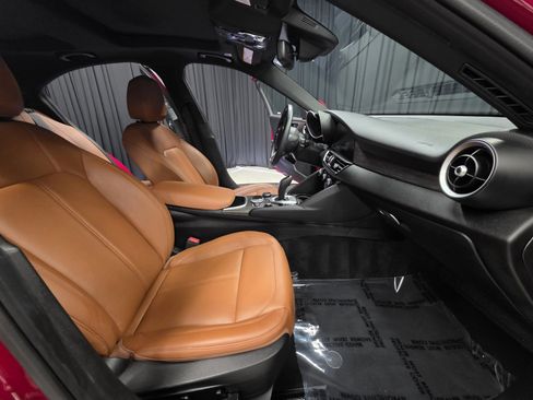 Used 2022 Alfa Romeo Giulia Ti image 30