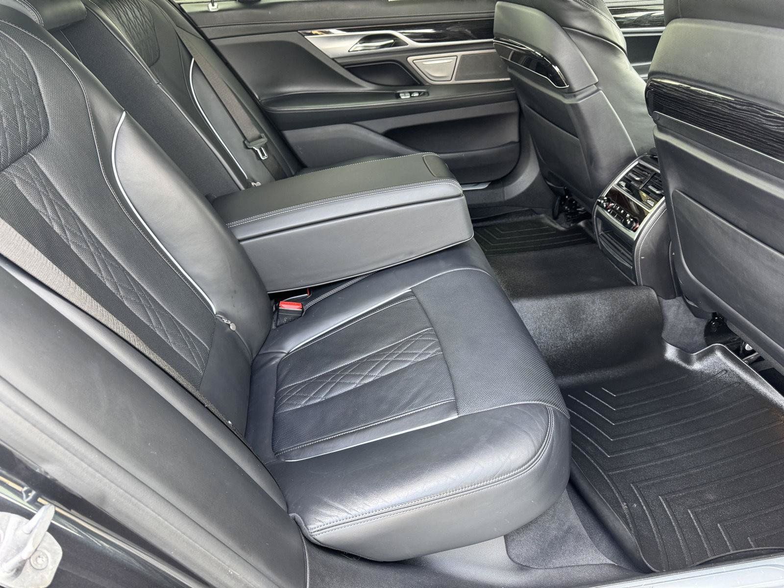 Used 2016 BMW 750i xDrive AWD/4WD image 18