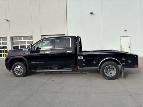 Used 2023 GMC Sierra 3500 Denali w/ Denali Ultimate Package image 6
