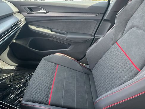 New 2025 Volkswagen GTI SE image 12