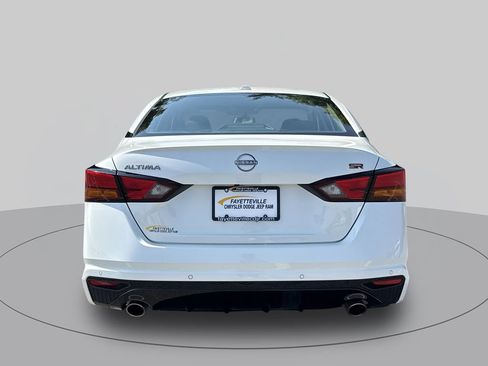 Used 2025 Nissan Altima 2.5 SR FWD image 4