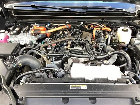 Certified 2025 Toyota Tacoma TRD Off-Road image 32